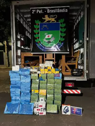 PM apreende R$ 1,7 milhão em produtos contrabandeados nesse sábado, 10