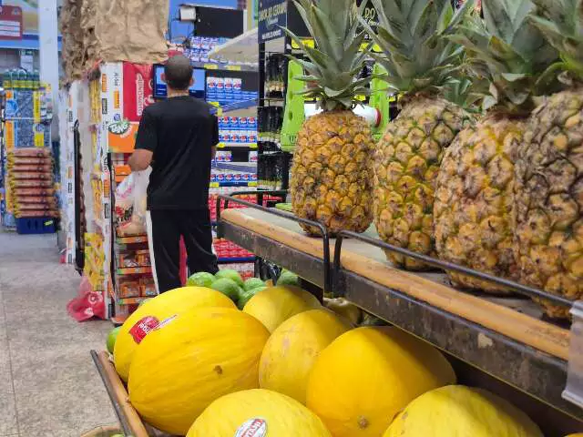 desaceleração em 2025, mas desafios persistem